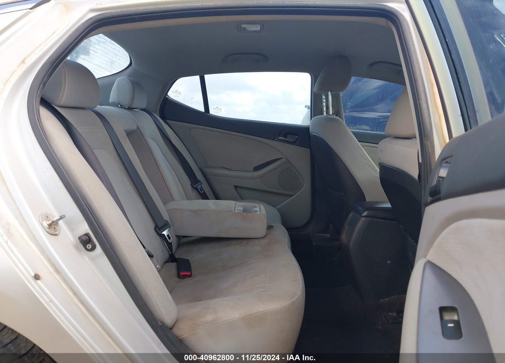 2011 KIA OPTIMA VIN: KNAGM4A7XB5093263
