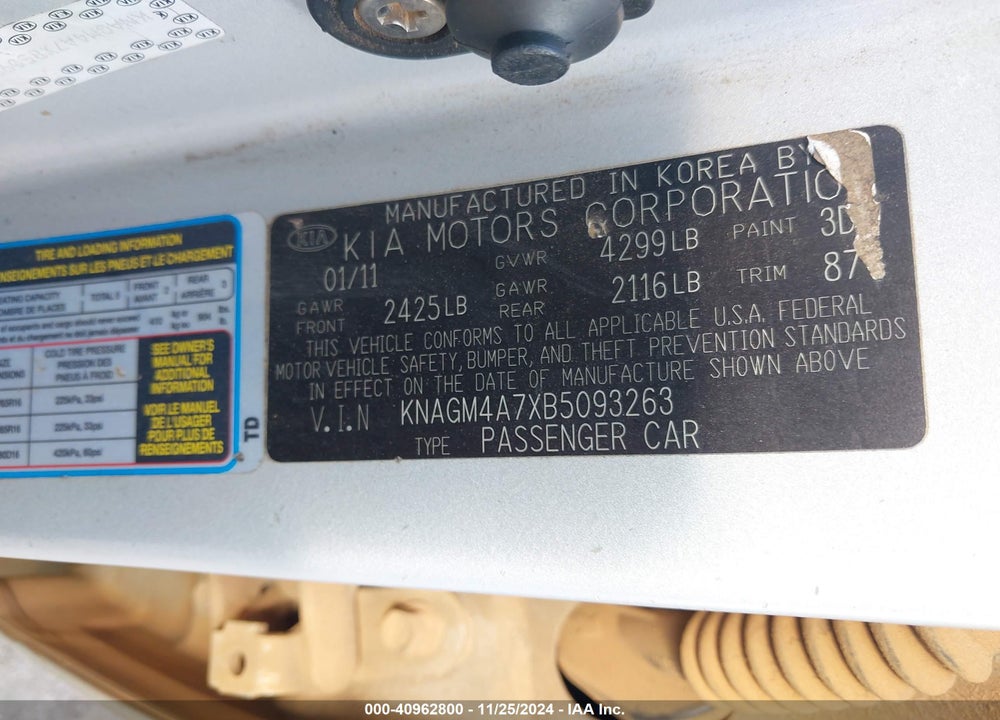 2011 KIA OPTIMA VIN: KNAGM4A7XB5093263