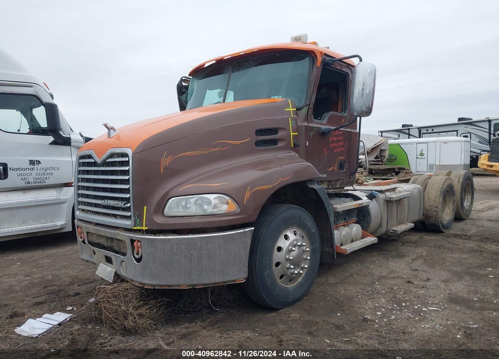 2017 MACK PINNACLE VIN: 1M1AW02Y2HM081996