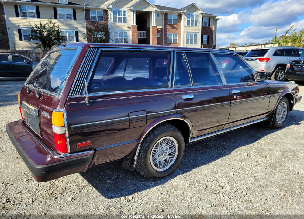 1985 TOYOTA CRESSIDA VIN: JT2MX72W7F0002790