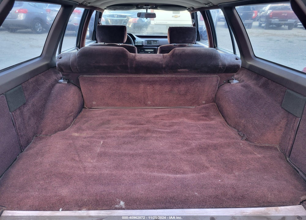 1985 TOYOTA CRESSIDA VIN: JT2MX72W7F0002790