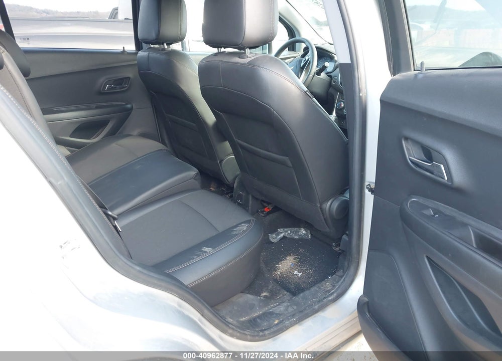 2022 CHEVROLET TRAX FWD LT VIN: KL7CJLSM4NB515829