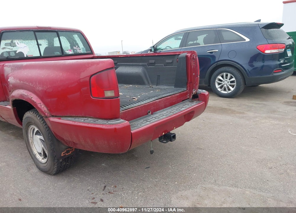 1997 CHEVROLET T10 LS SPORTSIDE VIN: 1GCDT19X5V8125454