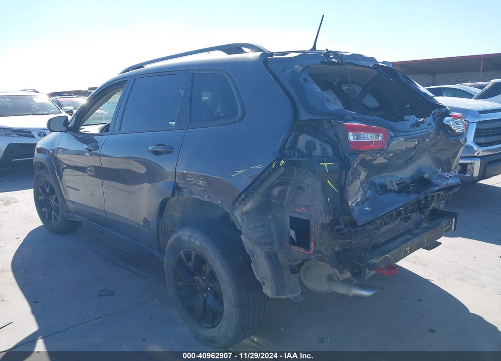 2018 JEEP CHEROKEE TRAILHAWK 4X4 VIN: 1C4PJMBX8JD520874