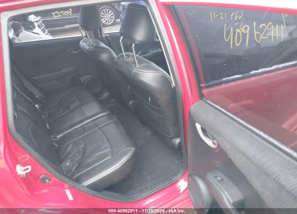 2013 HONDA FIT SPORT VIN: JHMGE8H59DC069447