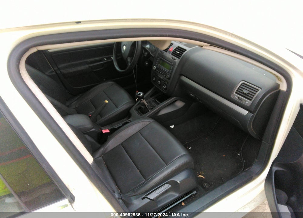 2005 VOLKSWAGEN JETTA 2.5 VIN: 3VWRF71K75M620599