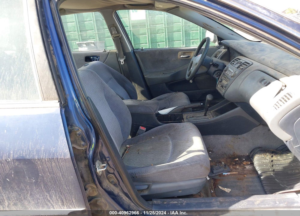 2002 HONDA ACCORD 2.3 VP VIN: 1HGCF86622A149224