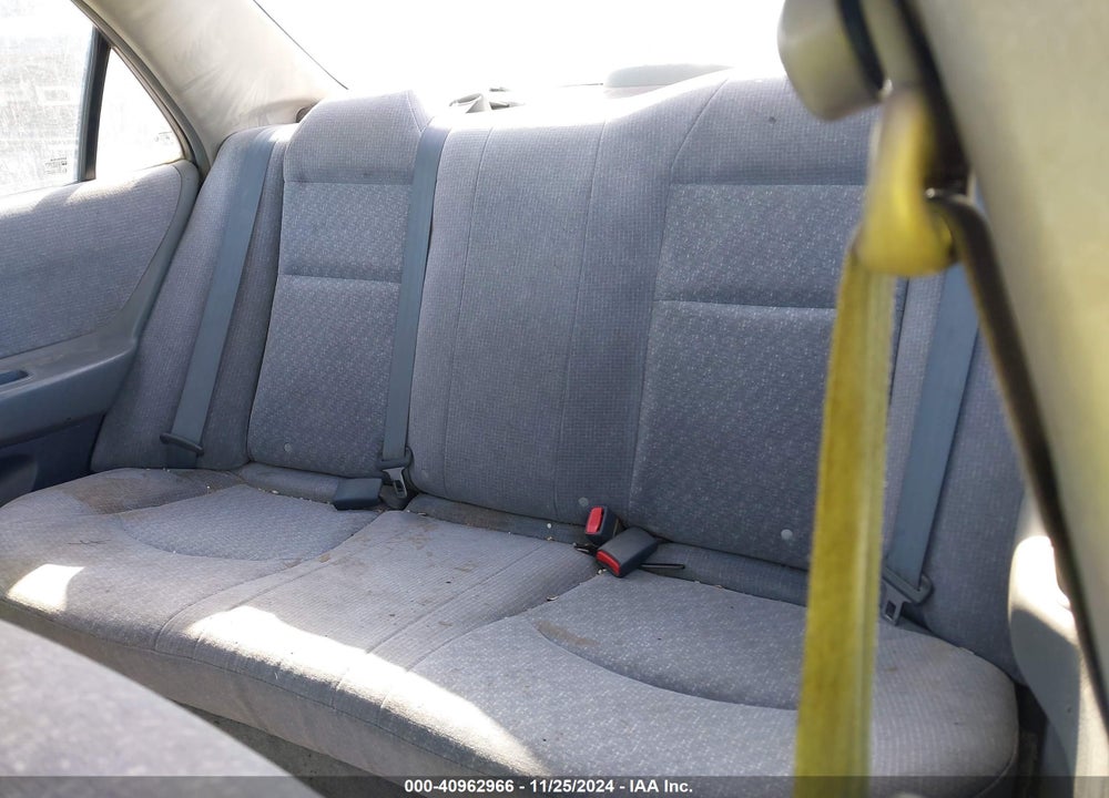 2002 HONDA ACCORD 2.3 VP VIN: 1HGCF86622A149224