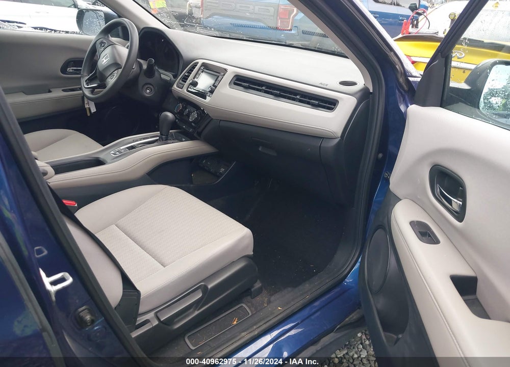 2017 HONDA HR-V LX VIN: 3CZRU6H37HM705006