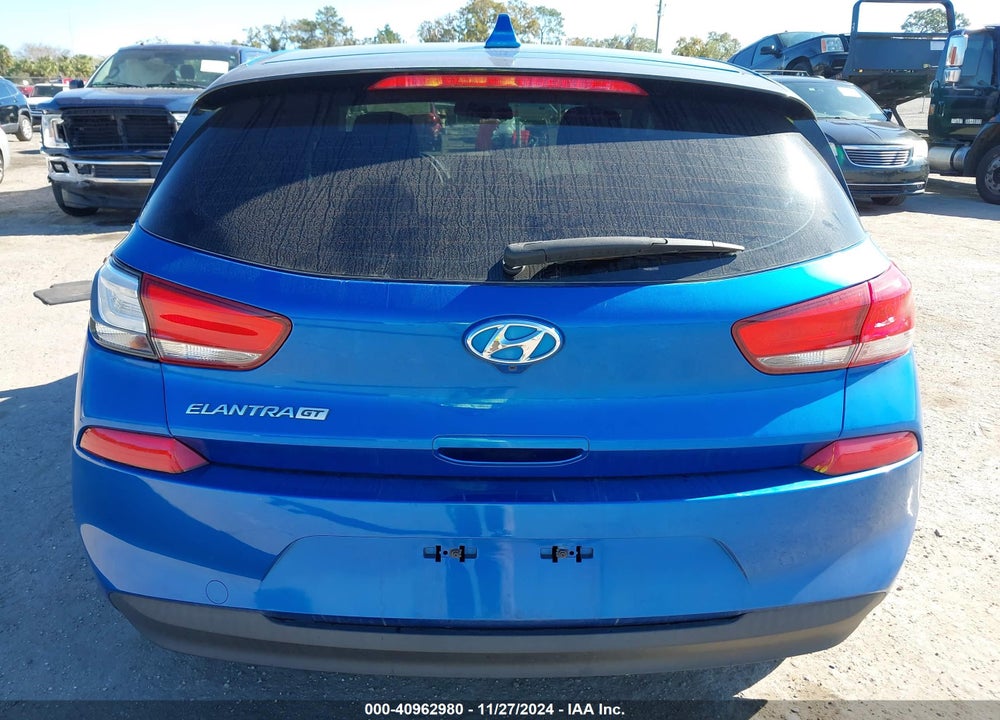 2018 HYUNDAI ELANTRA GT VIN: KMHH35LE2JU011991