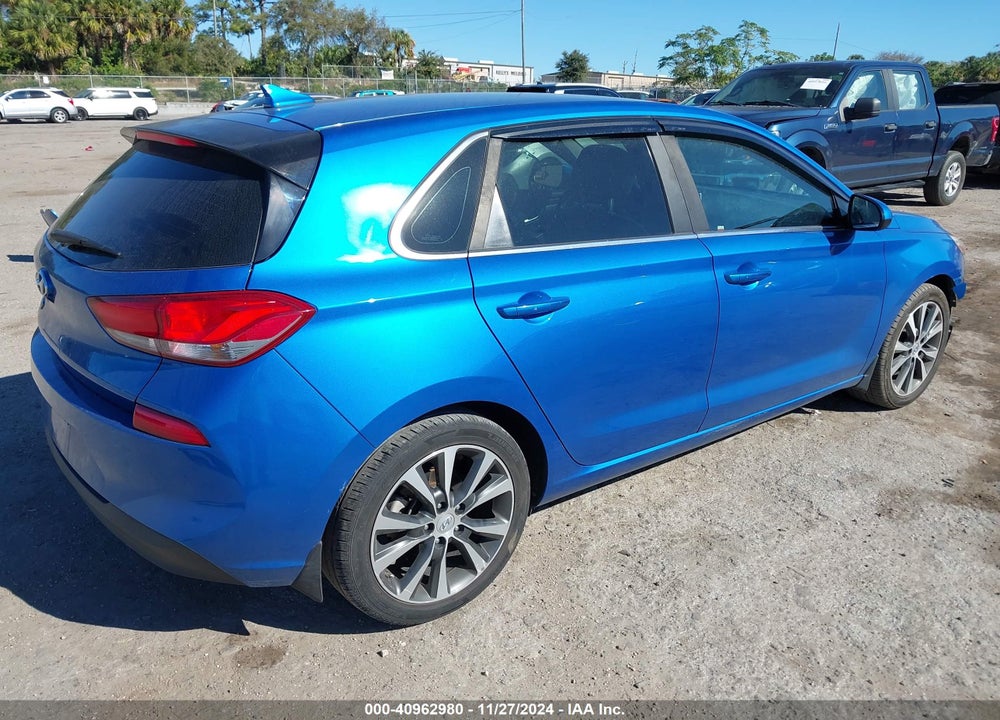 2018 HYUNDAI ELANTRA GT VIN: KMHH35LE2JU011991