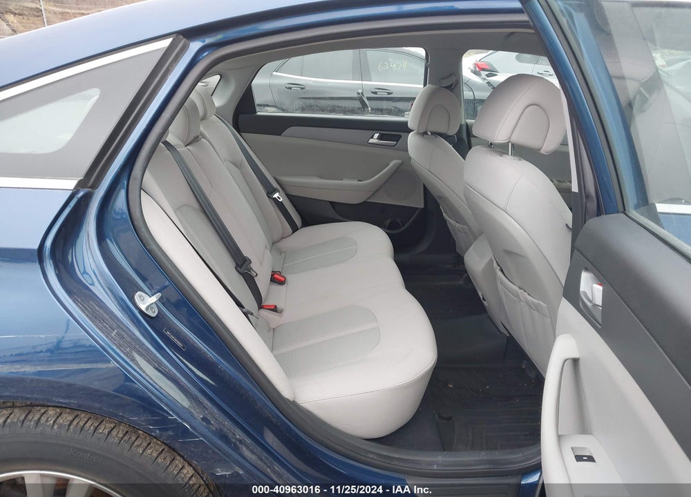 2017 HYUNDAI SONATA VIN: 5NPE24AF5HH490251