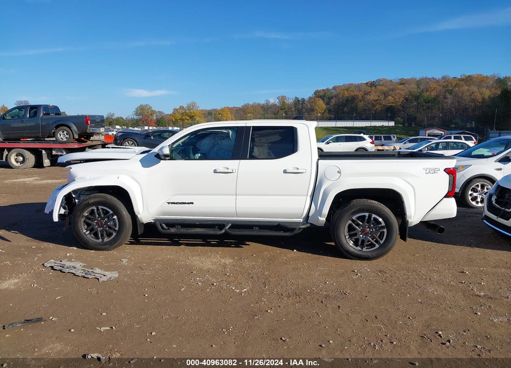 2024 TOYOTA TACOMA DOUBLE CAB/SR5/TRD SPORT/TRD OFF ROAD/LTD VIN: 3TMLB5JN8RM036768