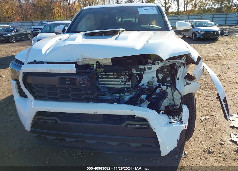 2024 TOYOTA TACOMA DOUBLE CAB/SR5/TRD SPORT/TRD OFF ROAD/LTD VIN: 3TMLB5JN8RM036768