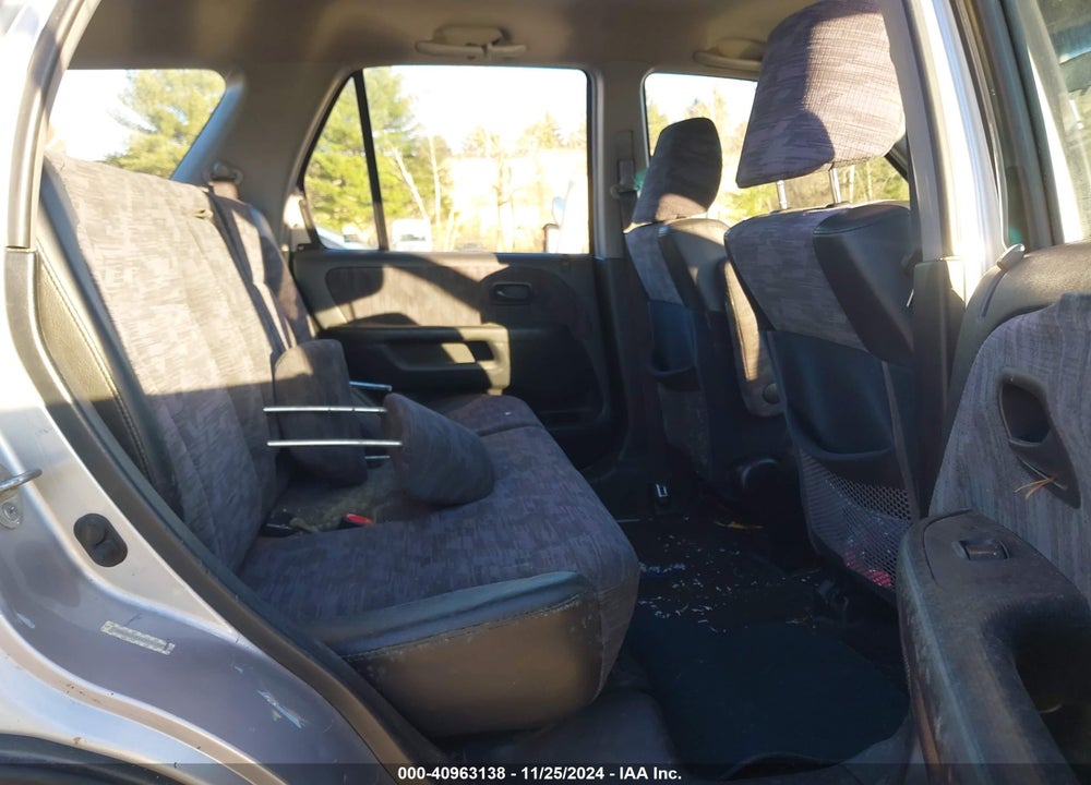 2004 HONDA CR-V LX VIN: JHLRD68444C018417