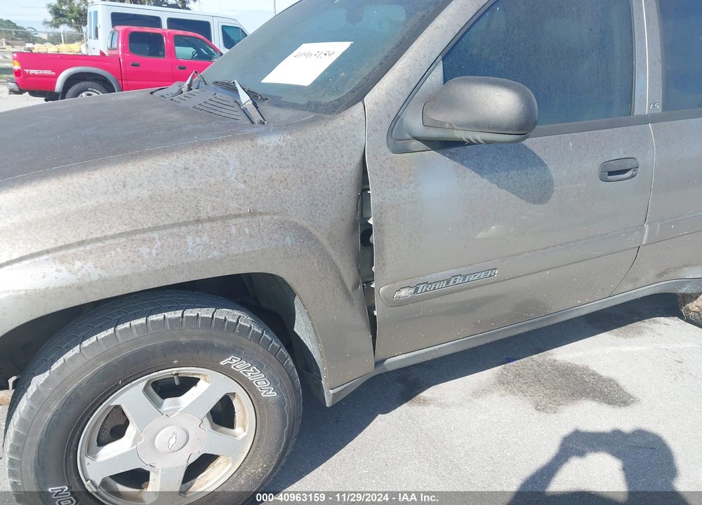 2002 CHEVROLET TRAILBLAZER LS VIN: 1GNDT13S122455918