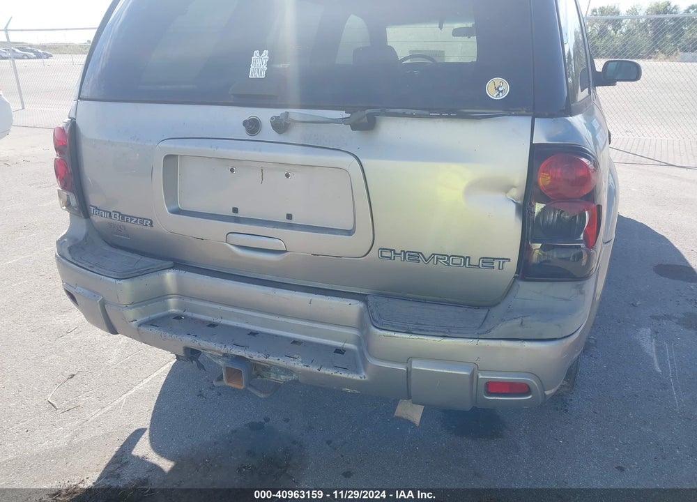 2002 CHEVROLET TRAILBLAZER LS VIN: 1GNDT13S122455918