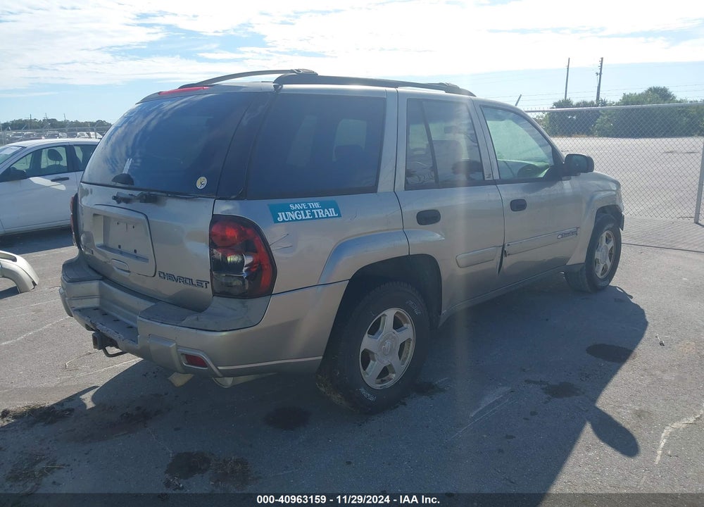 2002 CHEVROLET TRAILBLAZER LS VIN: 1GNDT13S122455918