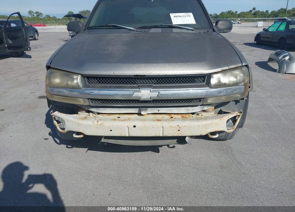 2002 CHEVROLET TRAILBLAZER LS VIN: 1GNDT13S122455918