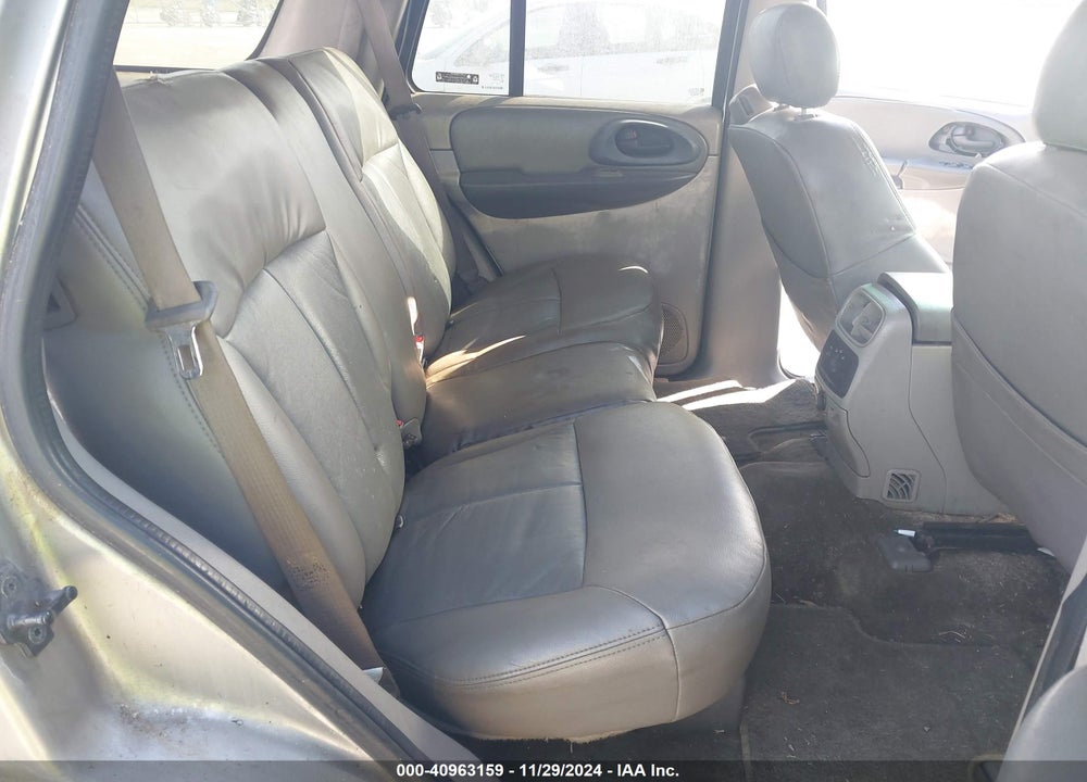 2002 CHEVROLET TRAILBLAZER LS VIN: 1GNDT13S122455918