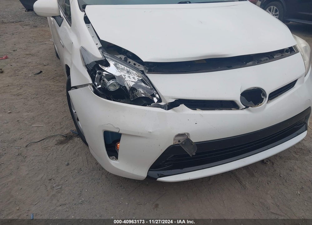 2015 TOYOTA PRIUS FOUR VIN: JTDKN3DU1F0442884
