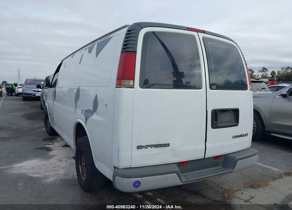 2000 CHEVROLET EXPRESS VIN: 1GCFG15M2Y1117334