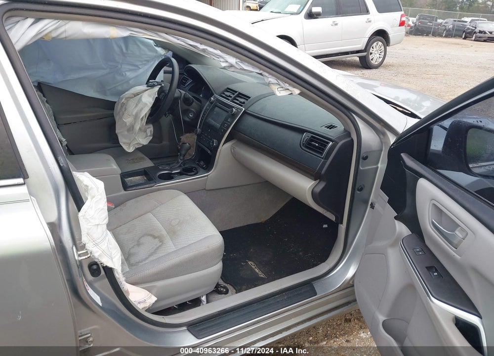2017 TOYOTA CAMRY LE VIN: 4T1BF1FKXHU321100