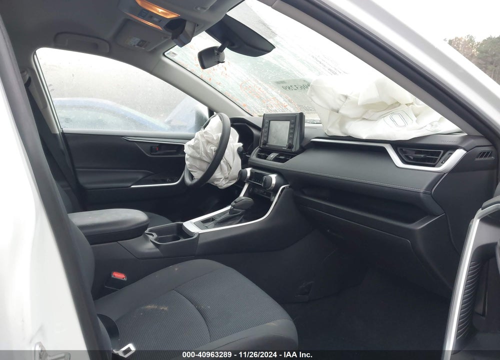 2020 TOYOTA RAV4 LE VIN: 2T3G1RFV8LC129947