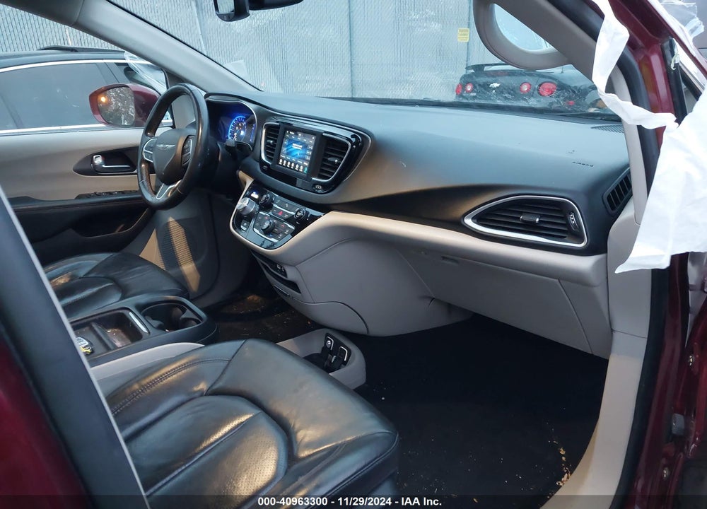 2020 CHRYSLER PACIFICA TOURING L VIN: 2C4RC1BG0LR276218