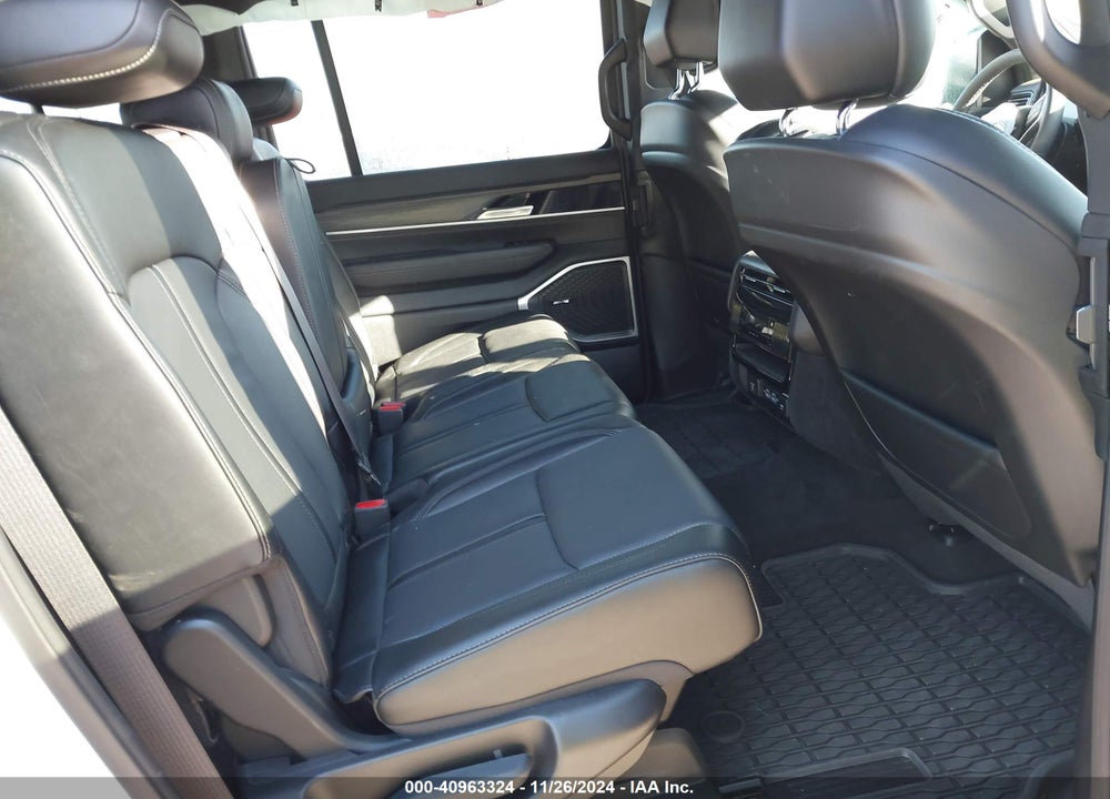 2024 JEEP WAGONEER L SERIES II 4X2 VIN: 1C4SJRBP3RS184145
