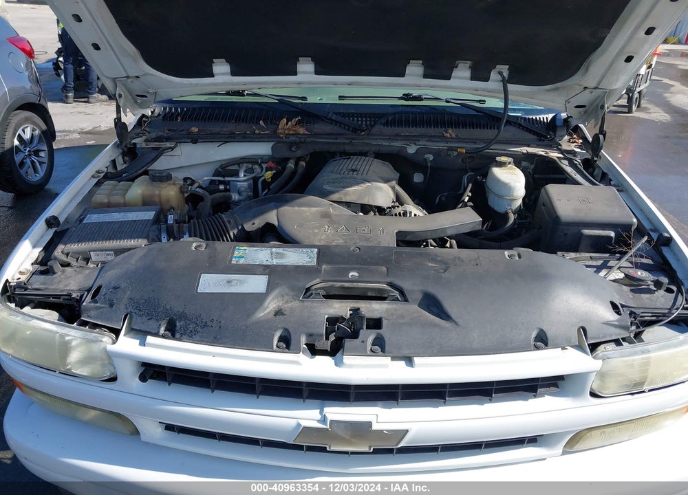 2005 CHEVROLET TAHOE K1500 VIN: 1GNEK13T45R192139