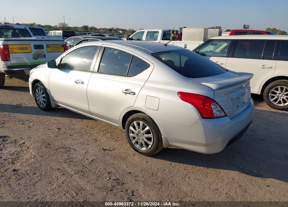 2015 NISSAN VERSA 1.6 SV VIN: 3N1CN7AP8FL886165