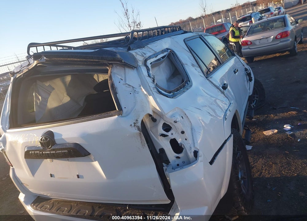 2021 TOYOTA 4RUNNER VENTURE VIN: JTEHU5JR4M5840773