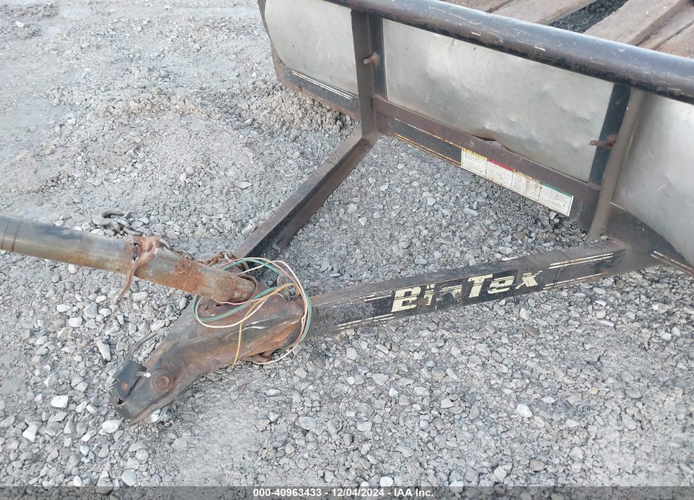 2005 BIG TEX UTILITY TRAILER VIN: 16VAX101052A74083