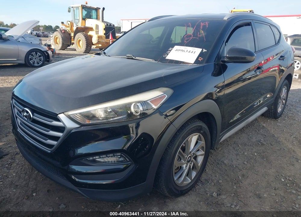 2017 HYUNDAI TUCSON SE VIN: KM8J33A42HU430871