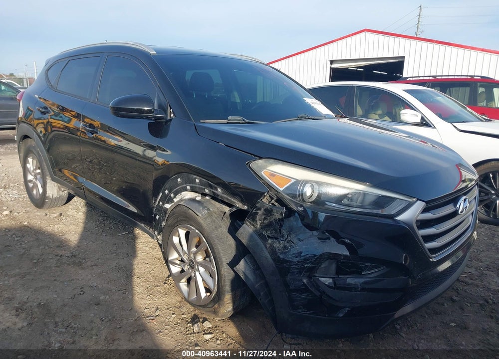 2017 HYUNDAI TUCSON SE VIN: KM8J33A42HU430871