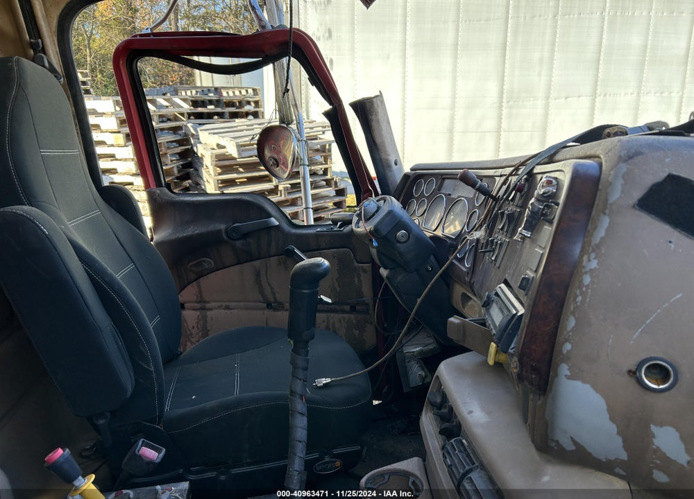 2013 KENWORTH CONSTRUCTION VIN: 1NKDLP0X4DJ367447