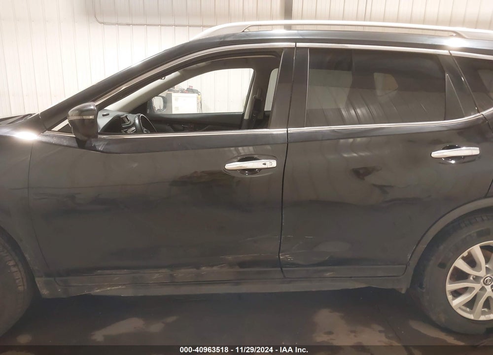 2018 NISSAN ROGUE VIN: JN8AT2MV6JW307592