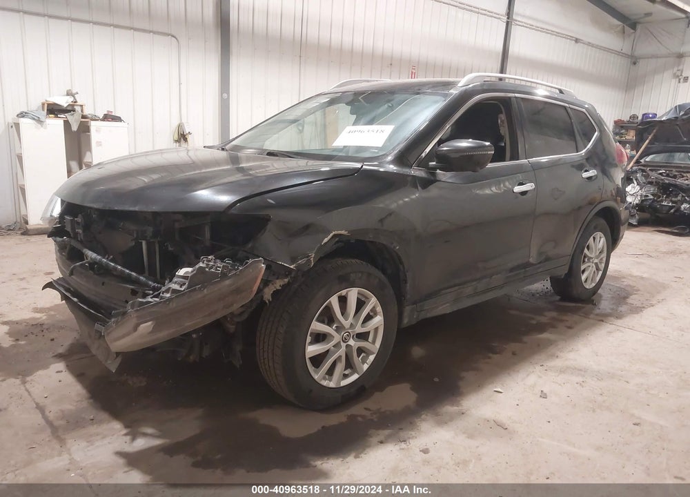 2018 NISSAN ROGUE VIN: JN8AT2MV6JW307592