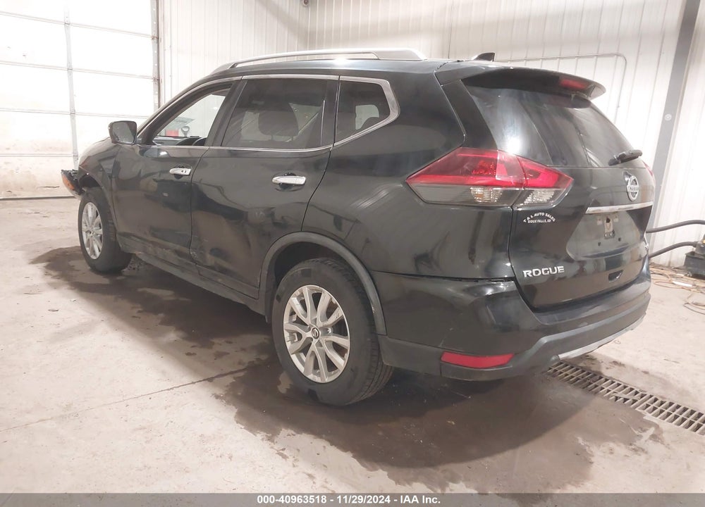 2018 NISSAN ROGUE VIN: JN8AT2MV6JW307592