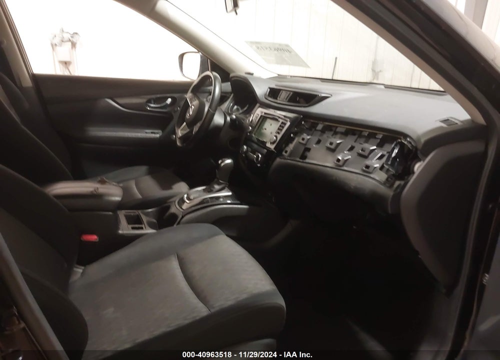 2018 NISSAN ROGUE VIN: JN8AT2MV6JW307592