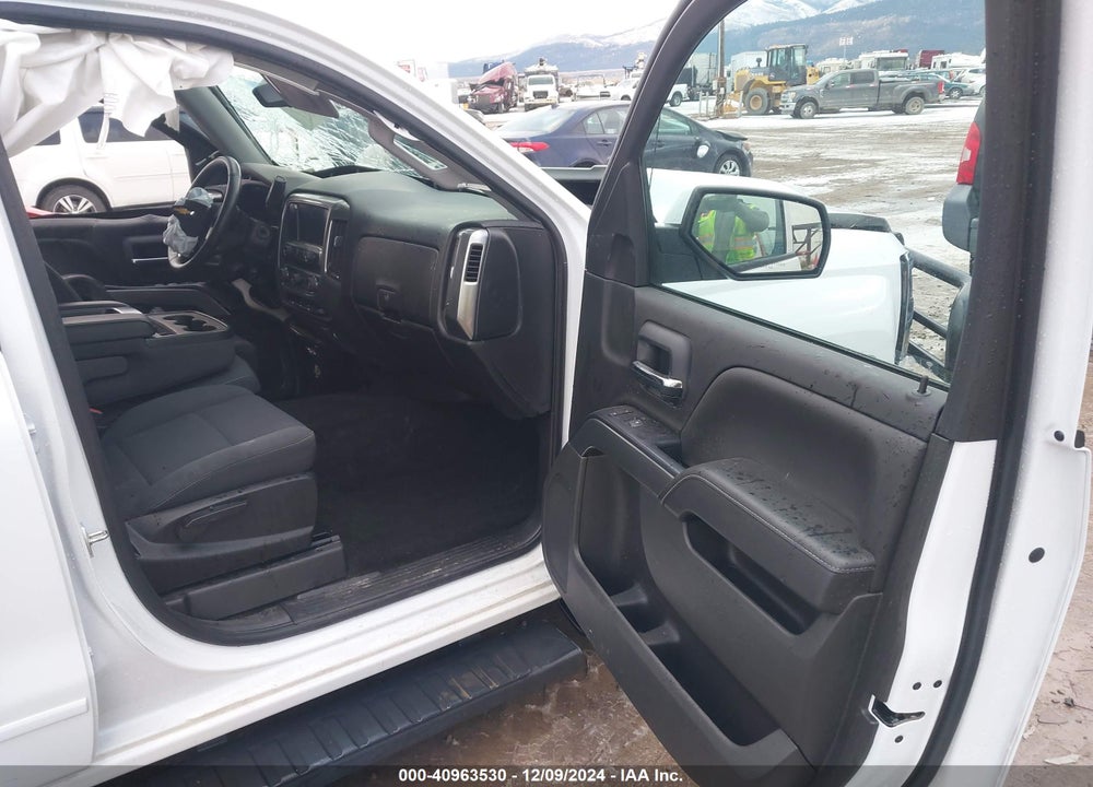 2018 CHEVROLET SILVERADO 1500 VIN: 3GCUKREC5JG462344