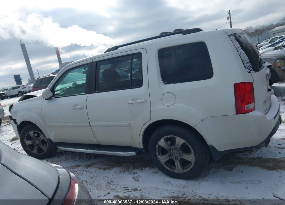 2015 HONDA PILOT EX-L VIN: 5FNYF4H53FB010539