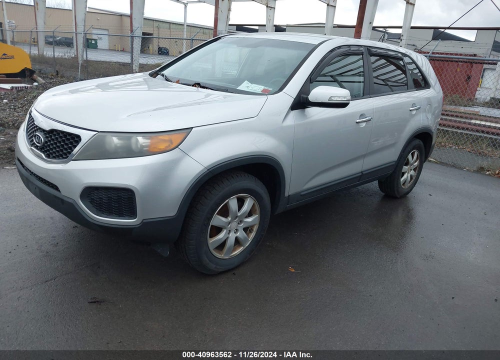 2011 KIA SORENTO LX VIN: 5XYKT3A14BG186552