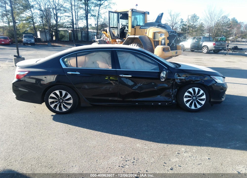 2017 HONDA ACCORD HYBRID TOURING VIN: JHMCR6F73HC026952