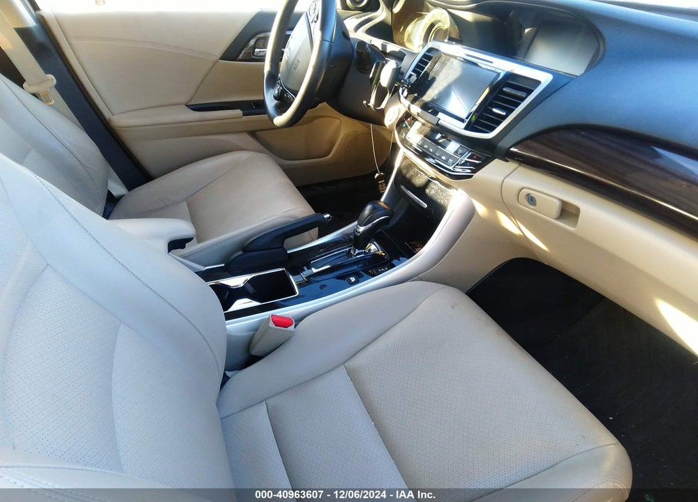 2017 HONDA ACCORD HYBRID TOURING VIN: JHMCR6F73HC026952
