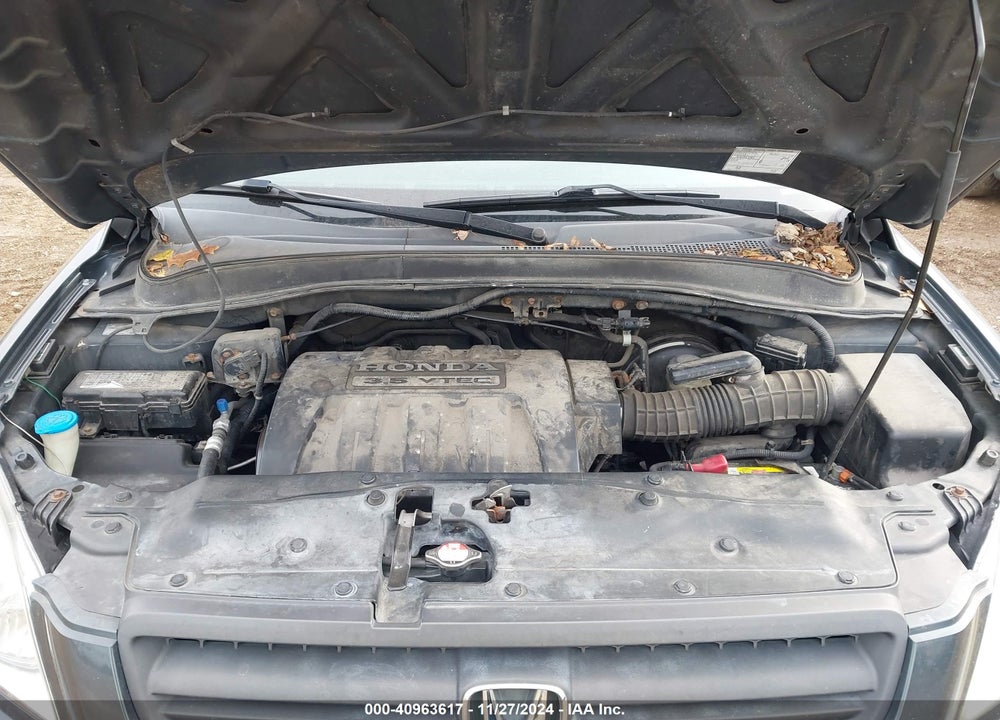 2005 HONDA PILOT EX-L VIN: 2HKYF18635H532272