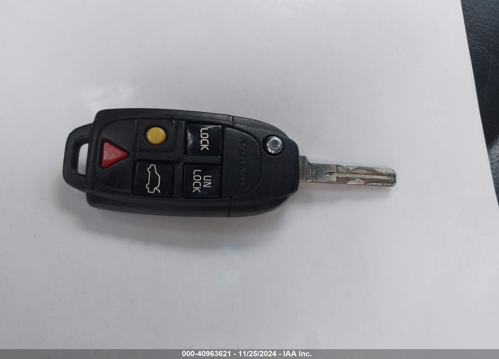 2009 VOLVO S60 VIN: YV1RS592X92730240