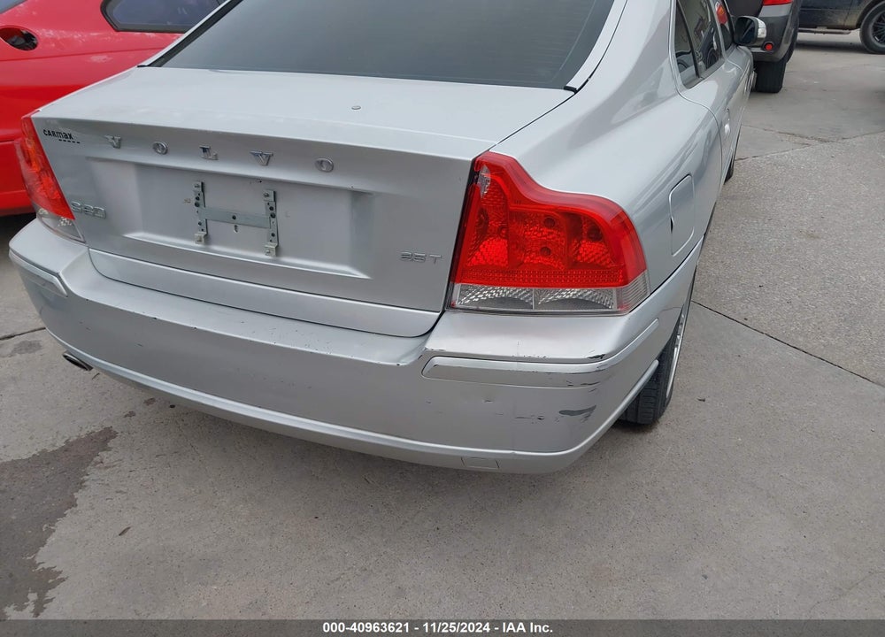 2009 VOLVO S60 VIN: YV1RS592X92730240