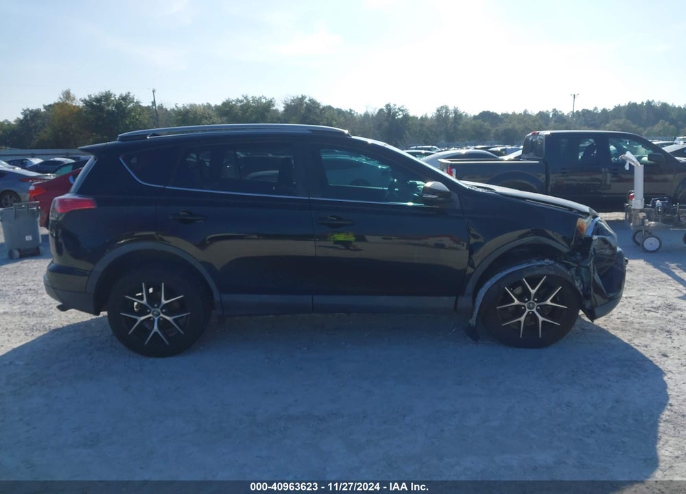 2017 TOYOTA RAV4 SE VIN: 2T3NFREV3HW375921